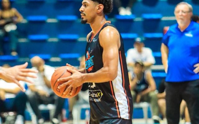 Romeao Ferguson anota triple ganador para Titanes del Sur