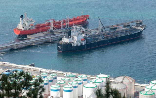 Irán apunta a tasa de servicios marítimos estrecho de Ormuz
