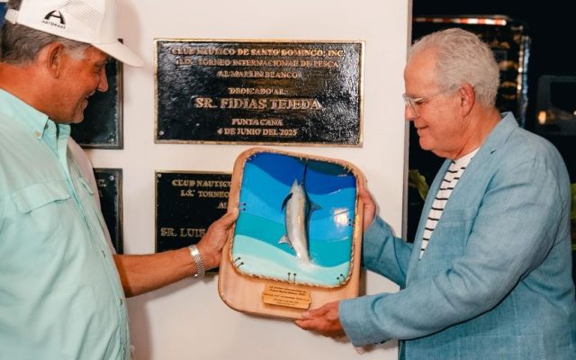 Pedro Benetti se destaca en el Torneo de Pesca Marlin Blanco