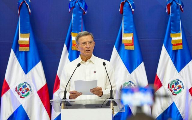 Dice RD no recibió «presiones» de EEUU para recibir deportados