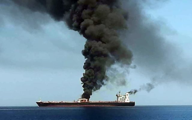 EU anuncia ataques contra dos petroleros Irán en golfo Omán