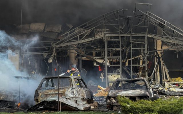 Rusia confirma un alto el fuego del 8 al 10 de mayo en Ucrania