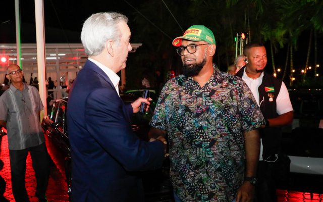 Luis Abinader llega a Guyana para firmar nuevos acuerdos