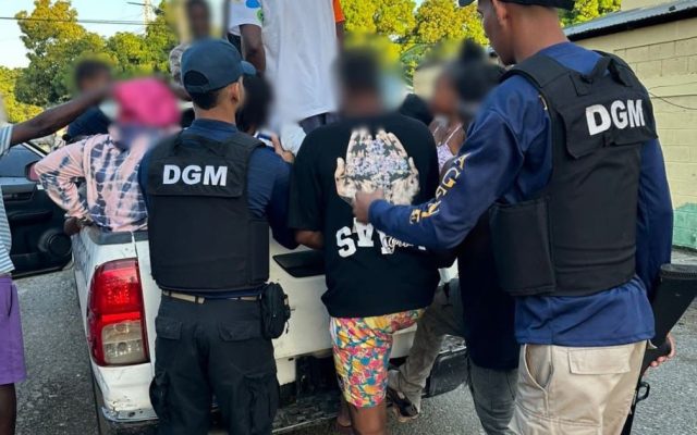 Deportan 2826 indocumentados y detienen 2696 en operativos