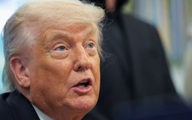 Trump da plazo hasta el 4 julio a la UE cumpla acuerdo comercial