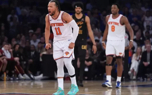 Towns realiza doble-doble en remontada de Knicks ante Cavs