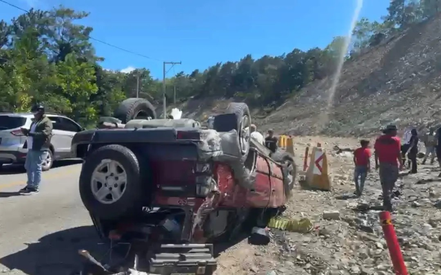 Dos muertos deja choque por rebase carretera Jarabacoa-LV