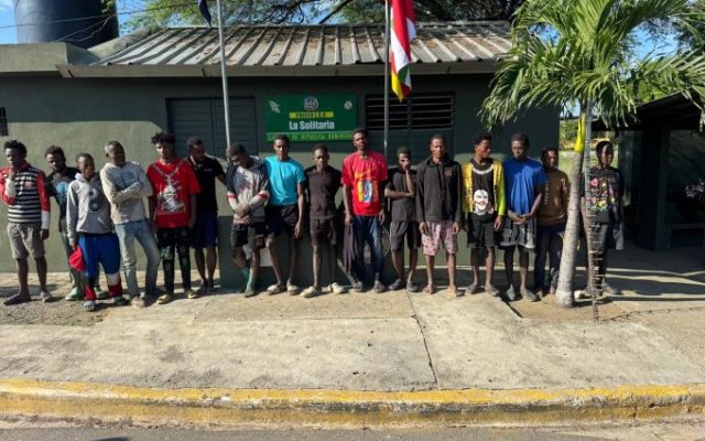 Ejército detiene a 16 haitianos ilegales en chequeo Montecristi