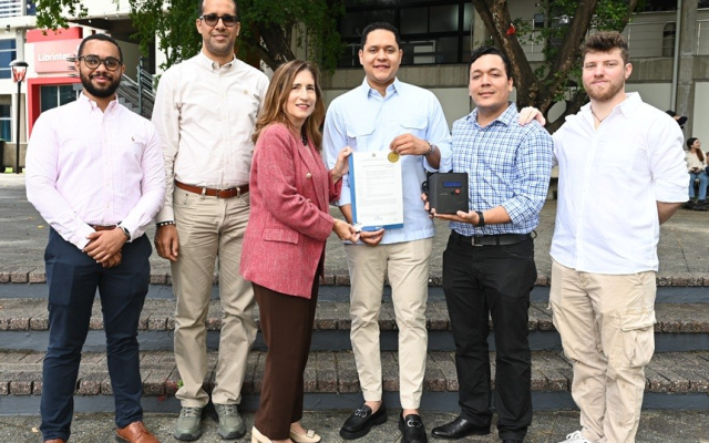 INTEC patentiza un cargador inteligente vehículos eléctricos