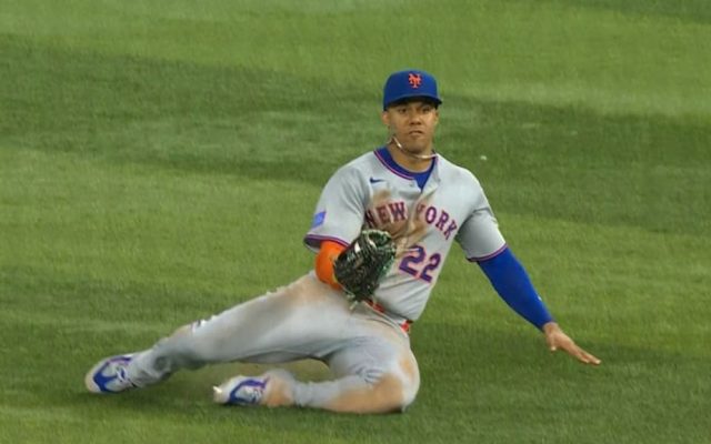 Juan Soto y Freddy Peralta conducen victoria de los Mets