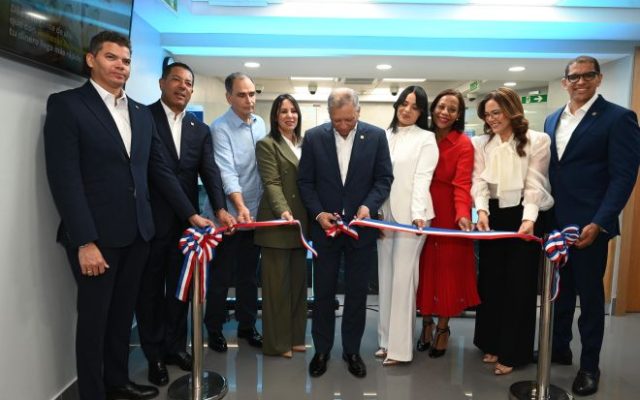 Banreservas inaugura oficina Merca Jumbo Núñez de Cáceres