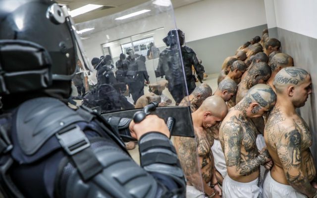 Comienza juicio en El Salvador contra 90 pandilleros de MS-13