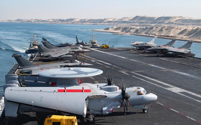 Francia envía un portaaviones de propulsión nuclear a Ormuz