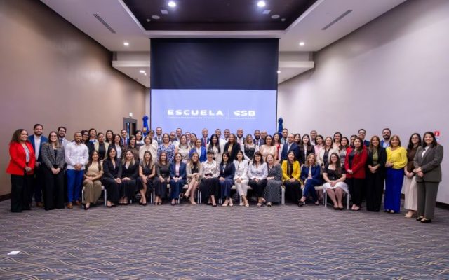 SB capacita financieras para impulsar grupos vulnerables