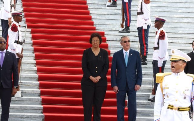 RD y Surinam acuerdan ampliar sus relaciones comerciales