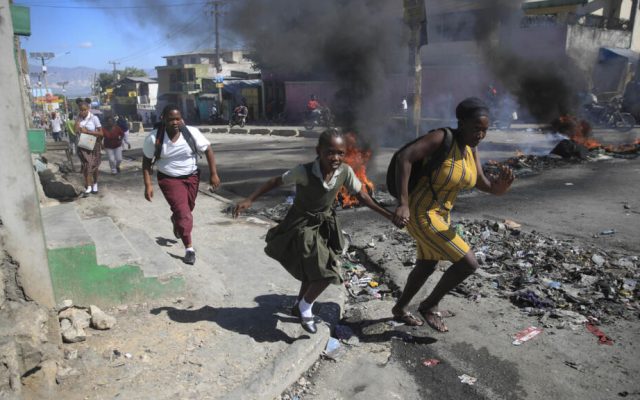 Al menos 2,300 han muerto este año en Haití a causa violencia