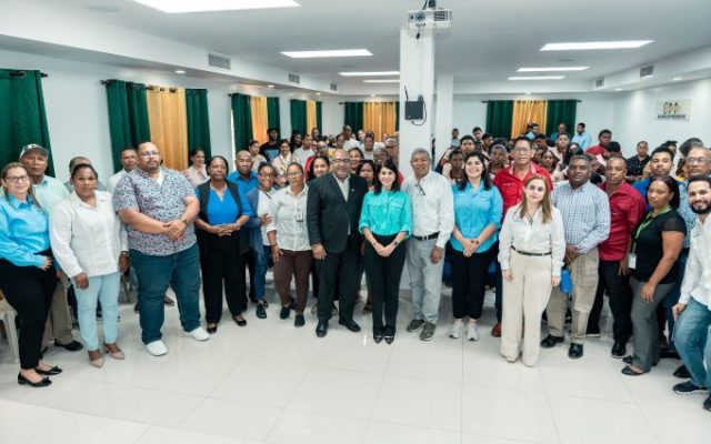 Fundación Reservas ofrece una conferencia microempresarios