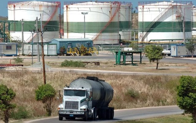 EEUU impone sanciones a la petrolera estatal de Cuba