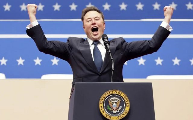 Elon Musk se convierte en el primer billonario del mundo