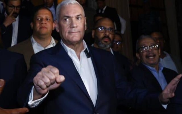 Gonzalo tras no ha lugar: «Voy con to’, seré Presidente de RD»
