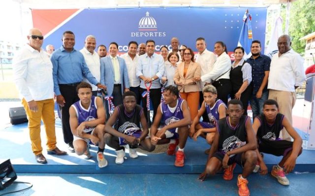 Gobierno inicia construcción techado multiuso en Matanzas