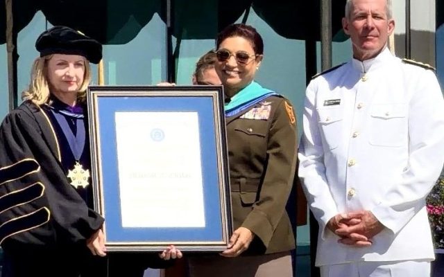 Maritime Academy otorga Doctorado Honoris Causa a piloto dominicana