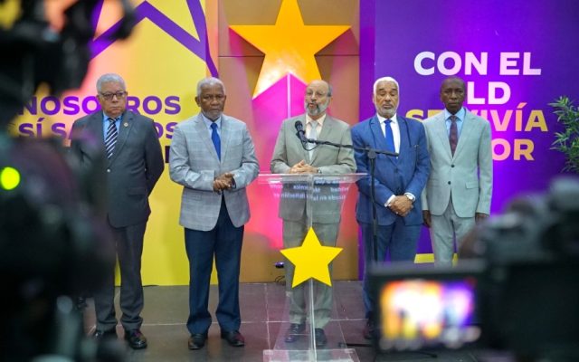 PLD denuncia irregularidades en adquisición zapatos escolares
