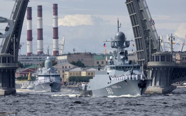 Ucrania lanza un ataque masivo contra la flota báltica de Rusia