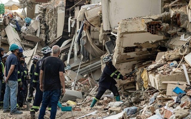 Venezuela apura la búsqueda supervivientes entre escombros