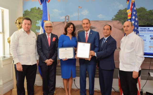 MIAMI: Reconocen trayectoria exrector UASD García Fermín