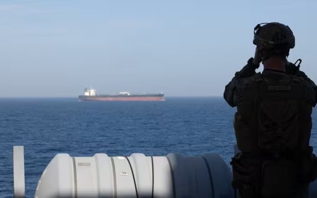 Irán anuncia cierre estrecho de Ormuz a todas embarcaciones
