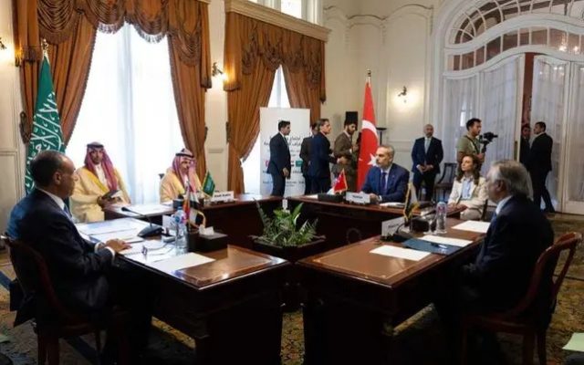 EEUU aboga por «transformar relaciones» con Irán en Suiza