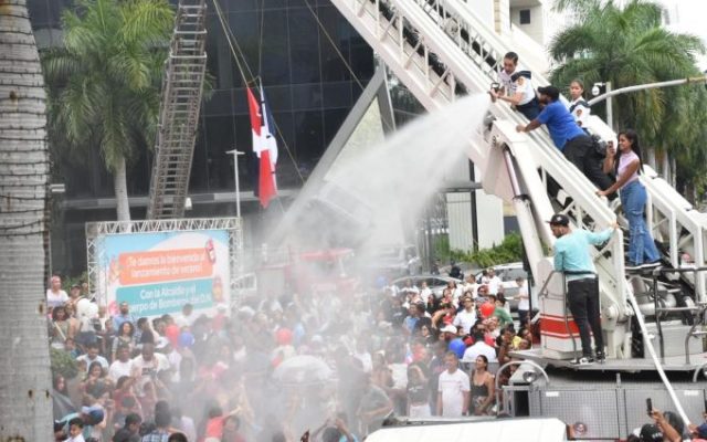 Dominicanos darán bienvenida formal al verano este sábado
