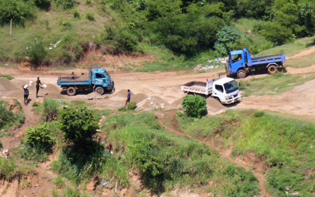 Gobierno prohíbe extracción de arena en las costas de Haití
