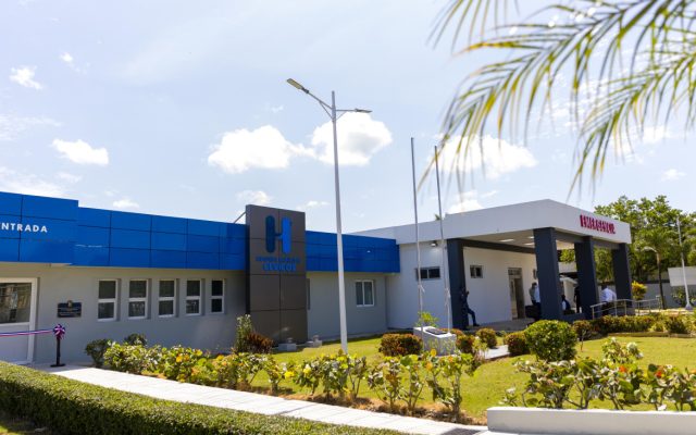 Abinader entrega emergencia hospital municipal de Cevicos