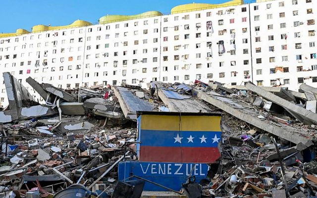 VENEZUELA: Colapsa complejo vivienda plan de Hugo Chávez