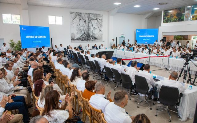 El Consejo de Ministros evalúa en Santiago 200 obras oficiales