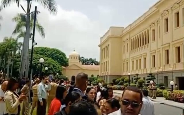 Sismo 5.0 se siente en zonas de dominicanas; evacúan edificios