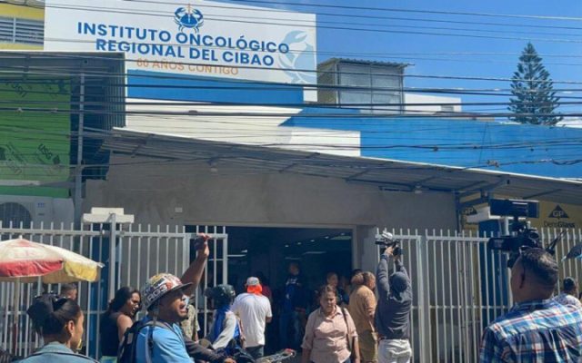 Actúan en Santiago contra red estafaba pacientes con cáncer