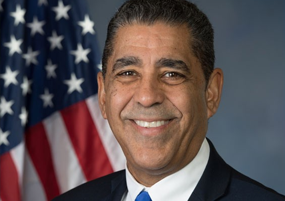 OPINION: Espaillat y la política de servicio
