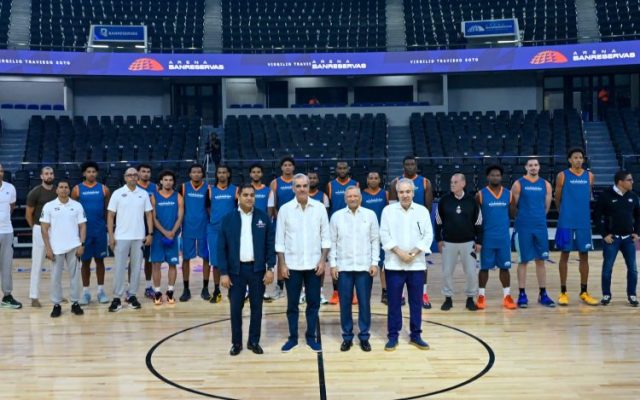Presidente Abinader inaugura la renovada Arena Banreservas
