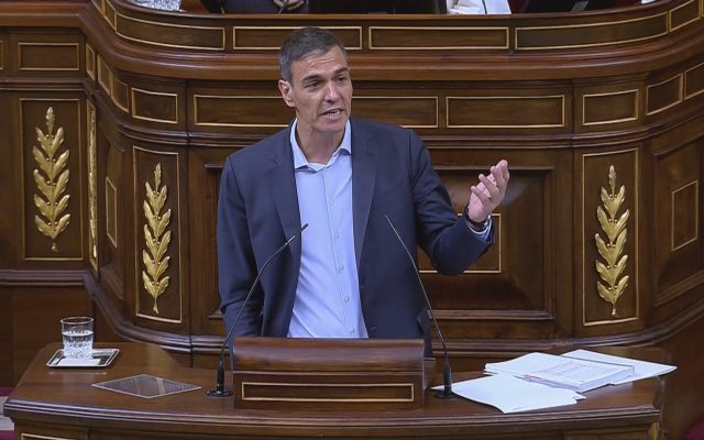 ESPAÑA: Instan Pedro Sánchez a dimitir por casos de corrupción