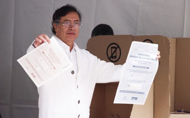 COLOMBIA: Petro denuncia «irregularidades» en elecciones