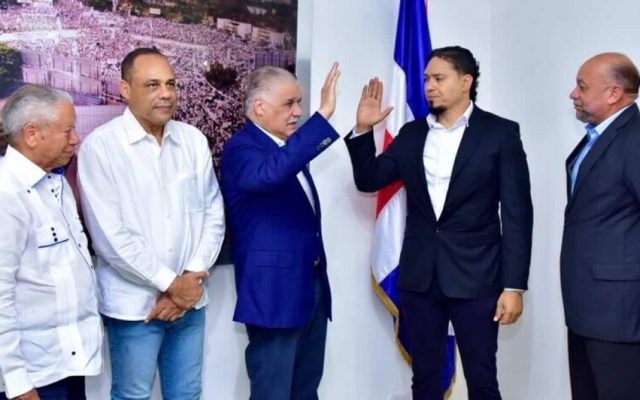 Miguel Vargas juramenta nuevos dirigentes del PRD