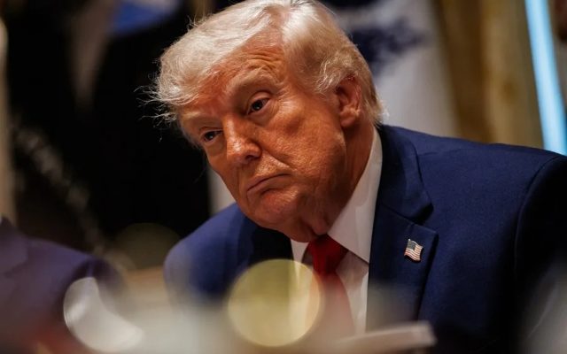 Trump dice Irán está «acabado» y no recibirá «ni diez centavos»