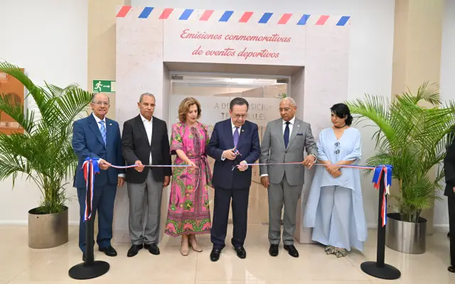 BCRD inaugura exposición de emisiones eventos deportivos