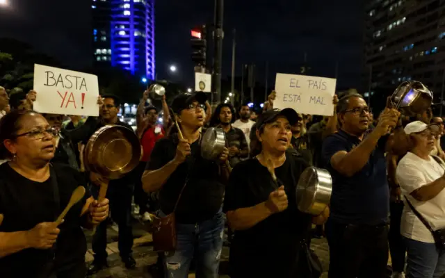 Se registran cacerolazos en SD por segunda noche consecutiva