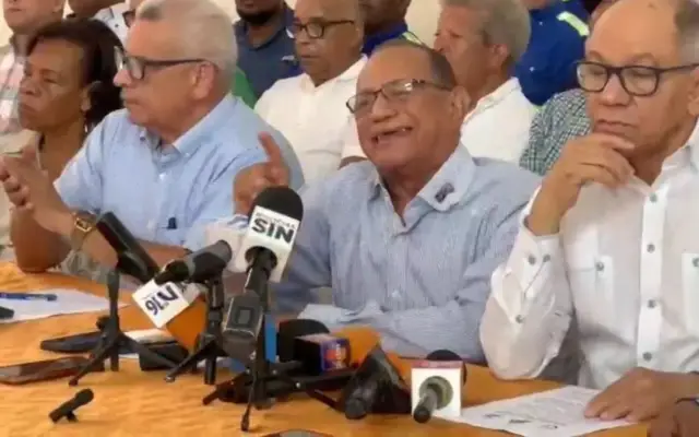 Sindicatos piden a Abinader retire reforma a Código Trabajo