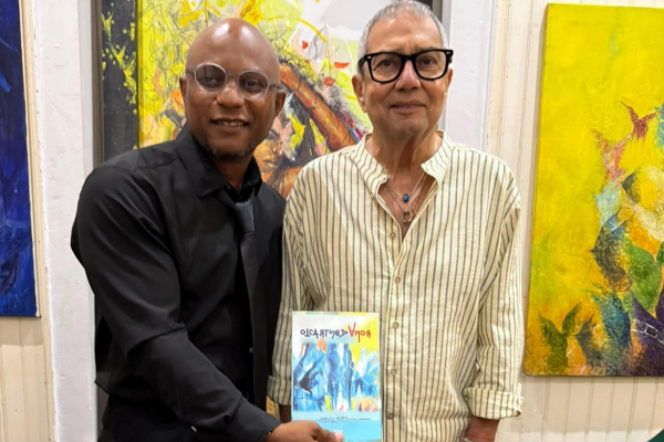 P. RICO: Dominicano Carlos Abad presentó tres poemarios