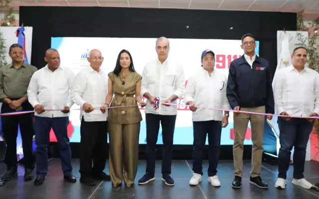 Abinader pone funcionamiento el sistema 911 en Montecristi
